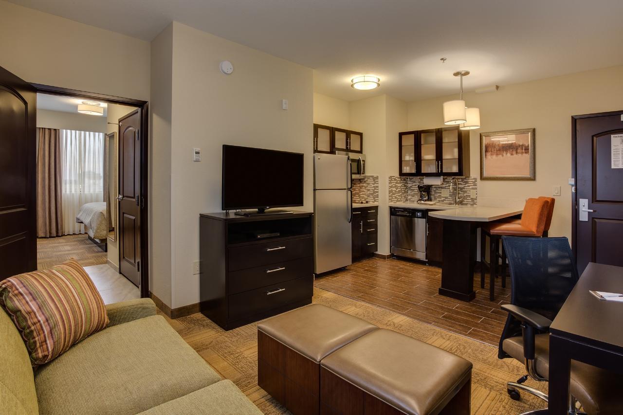 Staybridge Suites Houston East - Baytown By Ihg Exteriér fotografie